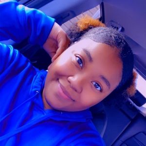 Meet your Posher, Ebony